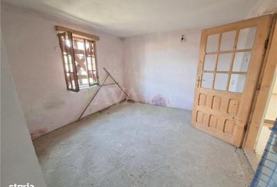 Casă cu 3 camere în Valea Mică