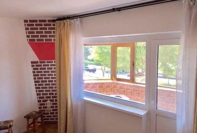 Apartament cu 3 camere decomandat în Ultracentral