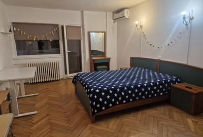 Garsonieră decomandată în Timpuri Noi