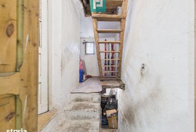 Casă cu 4 camere cu Teren 4427 Mp în Central