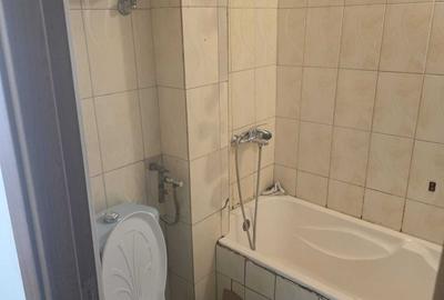 Garsonieră decomandată în Calea București