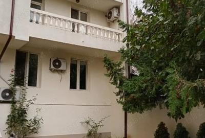Casă individuală cu 10 camere cu Canalizare în Parcul Carol - 2