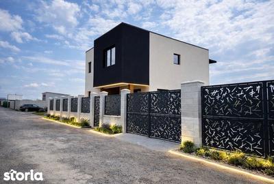 Casă cu 4 camere cu Teren 125 Mp în Central - 1