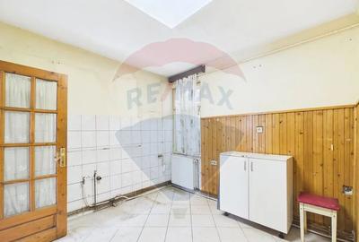 Casă cu 4 camere cu Teren 227 Mp în Ferentari - 3