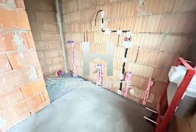 Casă cu Teren 300 Mp în Urseni