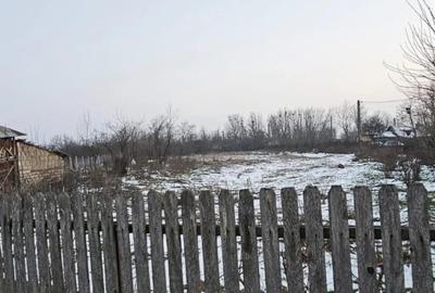 Teren de 4.18 mp, în Teiu - 2