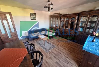 Apartament cu 3 camere decomandat, mobilat în Steaua