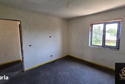 Casă cu 5 camere cu Teren 200 Mp în Malu Mare - 7