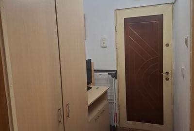Garsonieră decomandată în Nord
