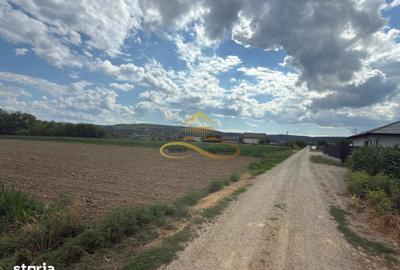 Teren de 500 mp, în Măgura