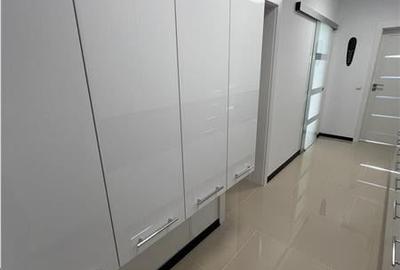Apartament cu 3 camere decomandat, mobilat în Arhitecților - Calea Cisnădiei - 25