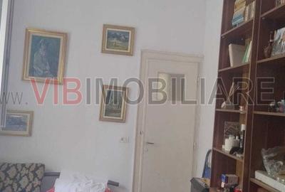 Apartament cu 4 camere în Central - 2