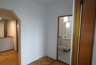 Apartament cu 3 camere decomandat în Tomis III - 16