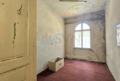 Casă individuală cu 7 camere cu Canalizare în Dorobanți - 4