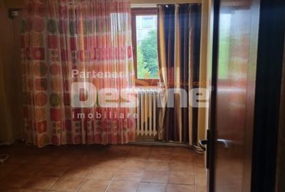Apartament cu 3 camere semidecomandat în 5 Călărasi - 6