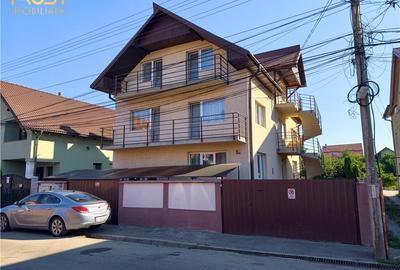 Casă cu 8 camere cu Teren 560 Mp în Someșeni