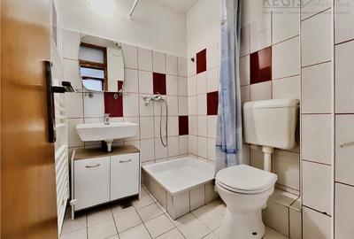Apartament cu 4 camere decomandat în Sud