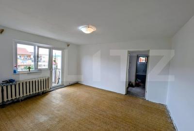 Apartament cu 2 camere semidecomandat în Cetate