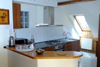 Apartament cu 3 camere decomandat în Central - 3