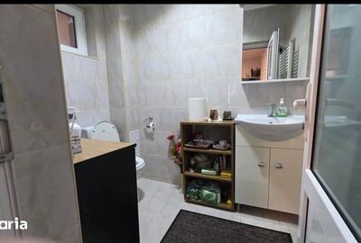 Casă cu 4 camere cu Teren 80 Mp în Central