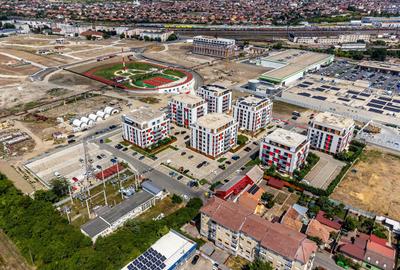 Apartament cu 2 camere nedecomandat în UTA