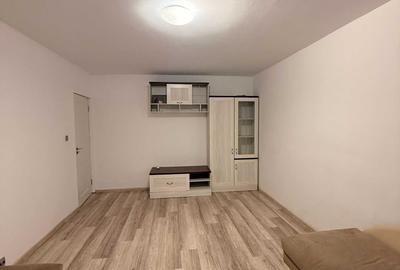 Apartament cu 3 camere decomandat în Central - 3
