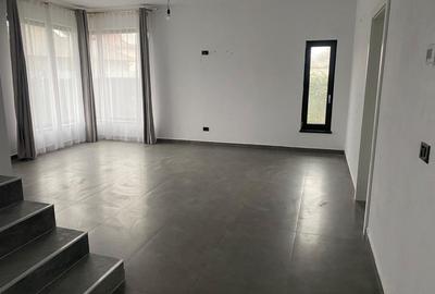 Casă cu 4 camere cu Teren 950 Mp în Exterior Vest - 2