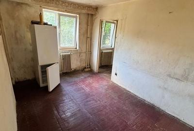 Apartament cu 3 camere semidecomandat în Groapa - 8