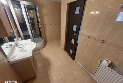 Casă cu 5 camere cu Teren 743 Mp în Central - 5