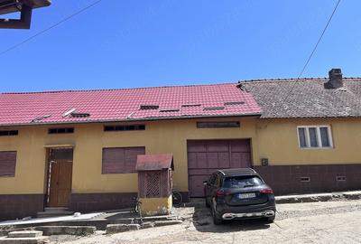 Casă cu 5 camere cu Teren 40 Mp în Teregova