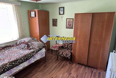 Casă cu 3 camere cu Canalizare în Central - 5