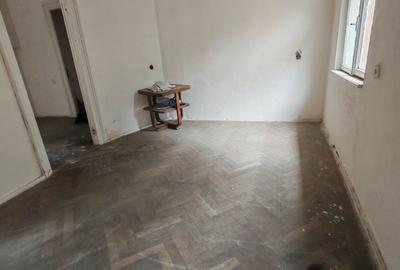 Casă cu 3 camere în Cișmigiu - 1