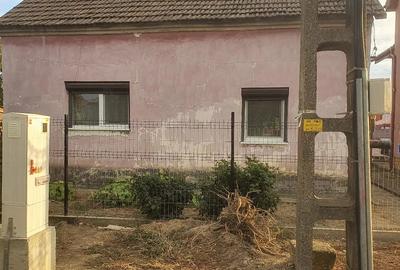 Casă cu Teren 227 Mp în Central