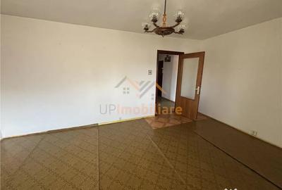 Apartament cu 2 camere decomandat în Rogerius