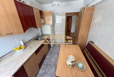 Apartament cu 3 camere decomandat în Central