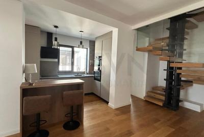 Apartament cu 4 camere decomandat în Central