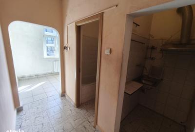 Apartament cu 2 camere decomandat în Central - 1