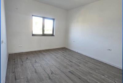 Casă cu Teren 250 Mp în Central