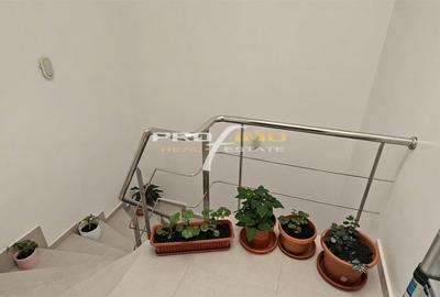 Apartament cu 3 camere decomandat în Dacia - 11