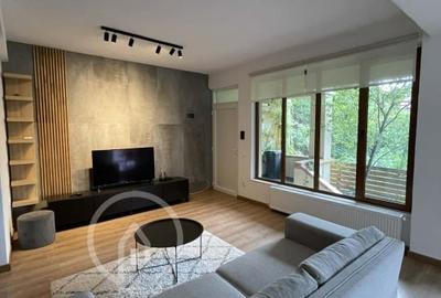 Apartament cu 3 camere semidecomandat, mobilat în Gruia