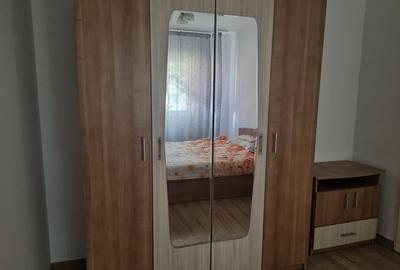 Apartament cu 2 camere semidecomandat în Spitalul Județean