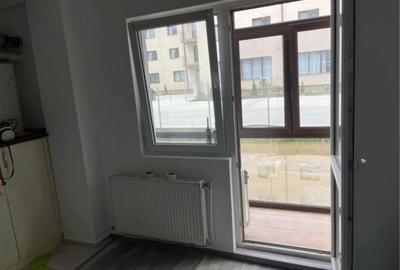 Garsonieră decomandată în Central
