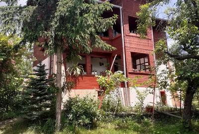 Casă cu Teren 1600 Mp în Vâlcănești - 5