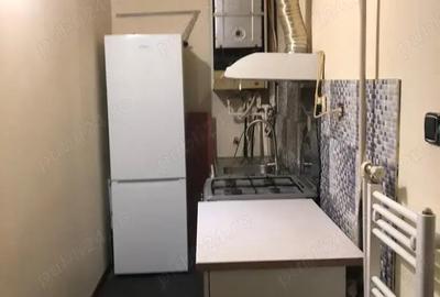 Garsonieră decomandată în Central