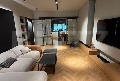 Apartament cu 4 camere decomandat în Siloz