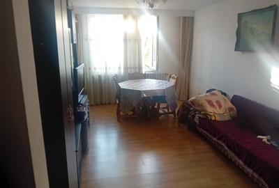Apartament cu 3 camere în Mărăței