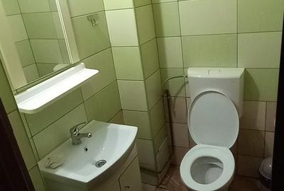 Apartament cu 3 camere decomandat în Exterior Vest