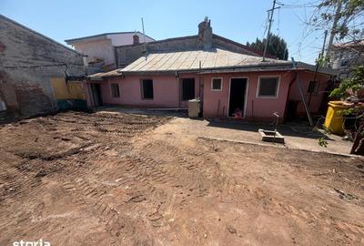 Teren de 200 mp, în Rahova