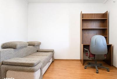Apartament cu 3 camere decomandat în Lipovei