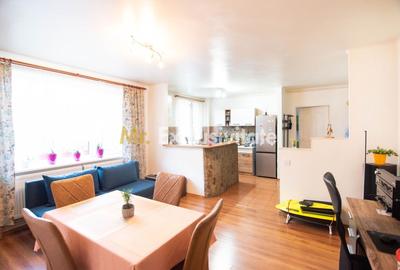 Apartament cu 3 camere semidecomandat în Mărășești